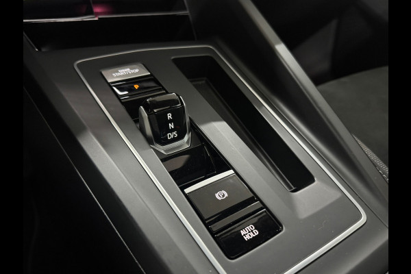 Volkswagen Golf 1.5 eTSI 150pk Style Black Edition | PANO | Camera | Matrix LED | Velours | Ambient | ACC | Carplay | Trekhaak