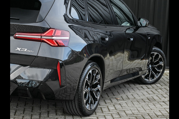 BMW X3 30e XDRIVE | M-SPORT | COMFORT ACCESS | ACTIVE CRUISE | LEDER | STOELVERWARMING | AMBIANCE INTERIEUR | STUURVERWARMING | MEMORY