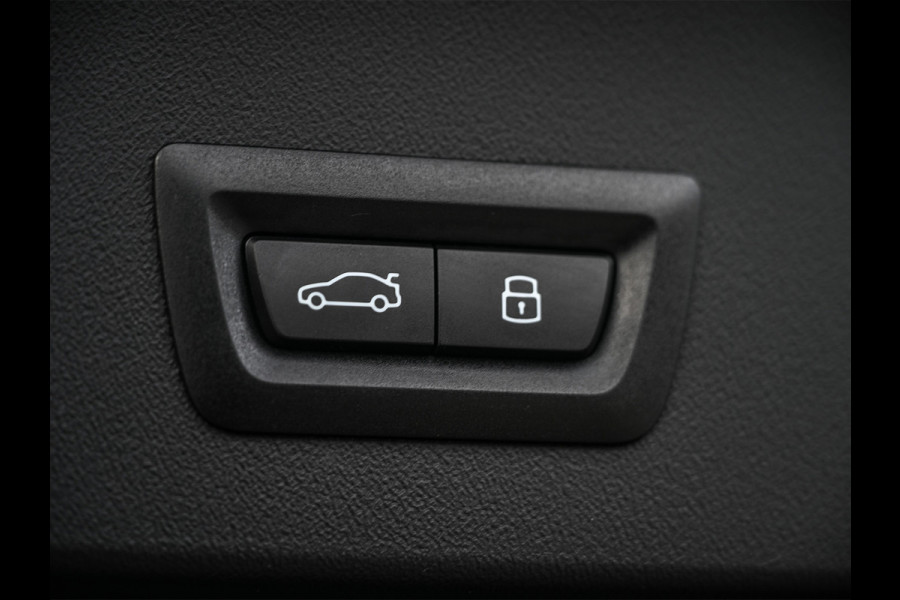 BMW X3 30e XDRIVE | M-SPORT | COMFORT ACCESS | ACTIVE CRUISE | LEDER | STOELVERWARMING | AMBIANCE INTERIEUR | STUURVERWARMING | MEMORY