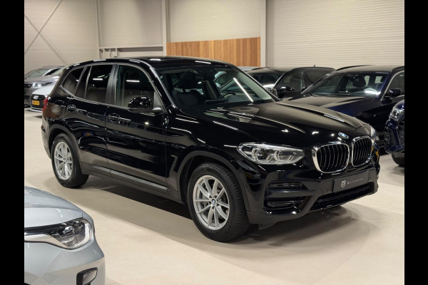 BMW X3 30e X-Drive, Pano, Apple Carplay, Voll Led, Clima, Navi, Multistuur, Camera, PDC, Cruise, Volledig Onderhoud