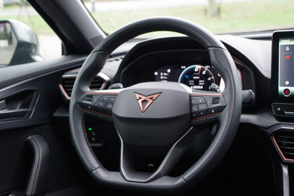 CUPRA Formentor 1.4 e-Hybrid 204 PK Business PHEV, Panoramadak, Groot-Navigatie, Adap. Cruise Control