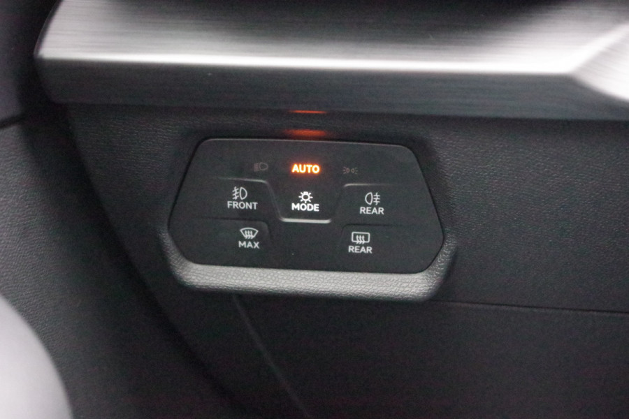 CUPRA Formentor 1.4 e-Hybrid 204 PK Business PHEV, Panoramadak, Groot-Navigatie, Adap. Cruise Control