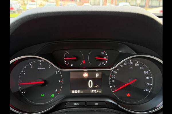 Opel Grandland X BWJ 2019 | 1.2T 131PK Bus Executive AUTOMAAT | TREKHAAK | CAMERA A | LEDER/STOF | NAVI | CLIMA | STOELVERW | CARPLAY | PRIVACY GLASS |