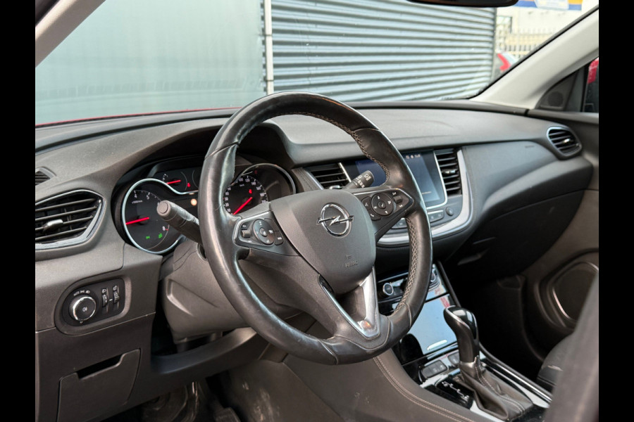 Opel Grandland X BWJ 2019 | 1.2T 131PK Bus Executive AUTOMAAT | TREKHAAK | CAMERA A | LEDER/STOF | NAVI | CLIMA | STOELVERW | CARPLAY | PRIVACY GLASS |