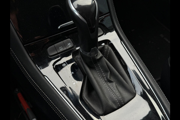 Opel Grandland X BWJ 2019 | 1.2T 131PK Bus Executive AUTOMAAT | TREKHAAK | CAMERA A | LEDER/STOF | NAVI | CLIMA | STOELVERW | CARPLAY | PRIVACY GLASS |