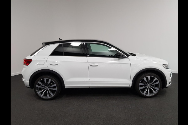 Volkswagen T-Roc 1.5 TSI 150pk DSG United R-Line | Navigatie | 19"Lichtmetalen velgen | Digitale Cockpit | Adaptive Cruise cruise control | Led