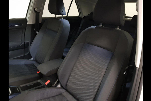 Volkswagen T-Roc 1.5 TSI 150pk DSG United R-Line | Navigatie | 19"Lichtmetalen velgen | Digitale Cockpit | Adaptive Cruise cruise control | Led