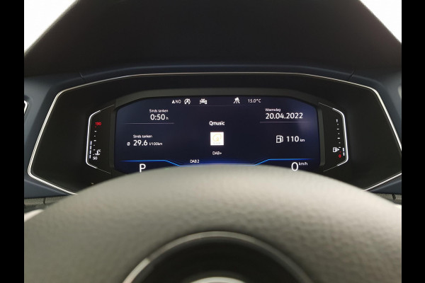 Volkswagen T-Roc 1.5 TSI 150pk DSG United R-Line | Navigatie | 19"Lichtmetalen velgen | Digitale Cockpit | Adaptive Cruise cruise control | Led