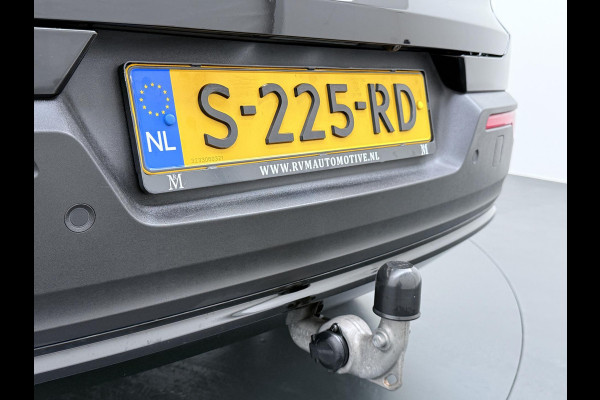 Volvo C40 Recharge Plus 69 kWh VAN: 34.900,- VOOR: 30.877,- UW EINDEJAARSVOORDEEL: 4.023,- SOH 93% STOEL/ STUURVERW. | PANO| WARMTEPOMP| ELEK. TREKHAAK| ELEK. ACHTERKLEP| DODE HOEK|