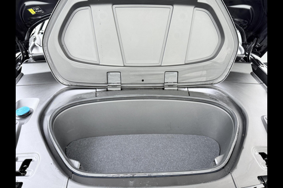 Volvo C40 Recharge Plus 69 kWh VAN: 34.900,- VOOR: 30.877,- UW EINDEJAARSVOORDEEL: 4.023,- SOH 93% STOEL/ STUURVERW. | PANO| WARMTEPOMP| ELEK. TREKHAAK| ELEK. ACHTERKLEP| DODE HOEK|