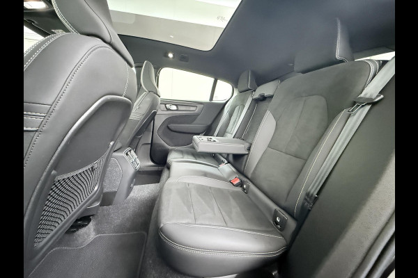 Volvo C40 Recharge Plus 69 kWh VAN: 34.900,- VOOR: 30.877,- UW EINDEJAARSVOORDEEL: 4.023,- SOH 93% STOEL/ STUURVERW. | PANO| WARMTEPOMP| ELEK. TREKHAAK| ELEK. ACHTERKLEP| DODE HOEK|