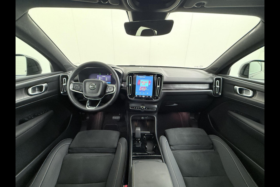 Volvo C40 Recharge Plus 69 kWh VAN: 34.900,- VOOR: 30.877,- UW EINDEJAARSVOORDEEL: 4.023,- SOH 93% STOEL/ STUURVERW. | PANO| WARMTEPOMP| ELEK. TREKHAAK| ELEK. ACHTERKLEP| DODE HOEK|