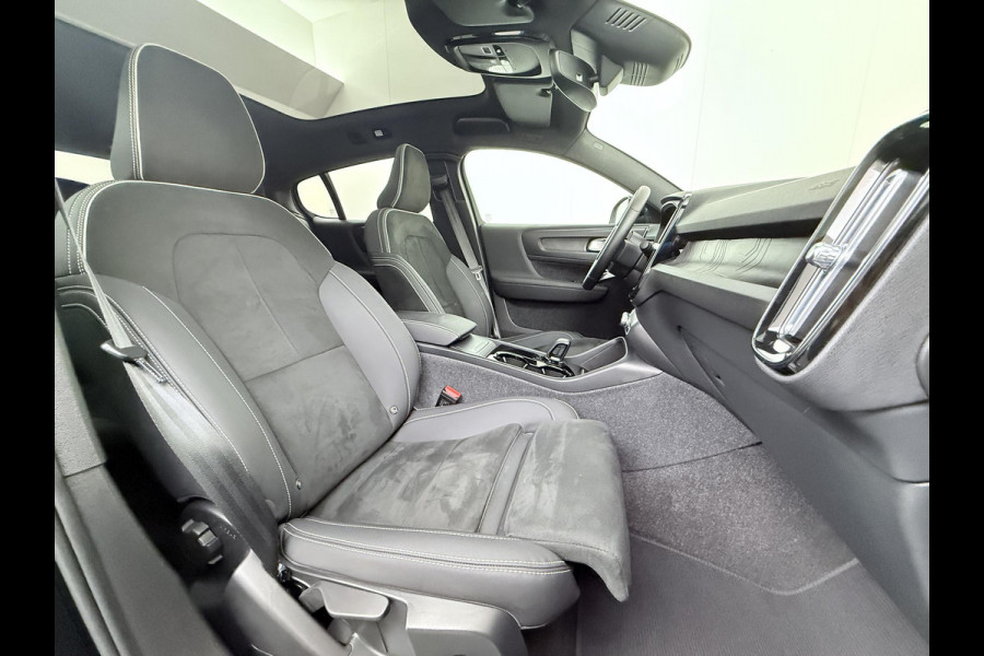 Volvo C40 Recharge Plus 69 kWh VAN: 34.900,- VOOR: 30.877,- UW EINDEJAARSVOORDEEL: 4.023,- SOH 93% STOEL/ STUURVERW. | PANO| WARMTEPOMP| ELEK. TREKHAAK| ELEK. ACHTERKLEP| DODE HOEK|