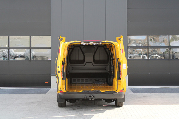 Ford E-Transit Custom 340 L2H1 Trend 65 kWh 136pk - Trekhaak - Camera - LED - Carplay - Grootlicht Assist - Rijklaar