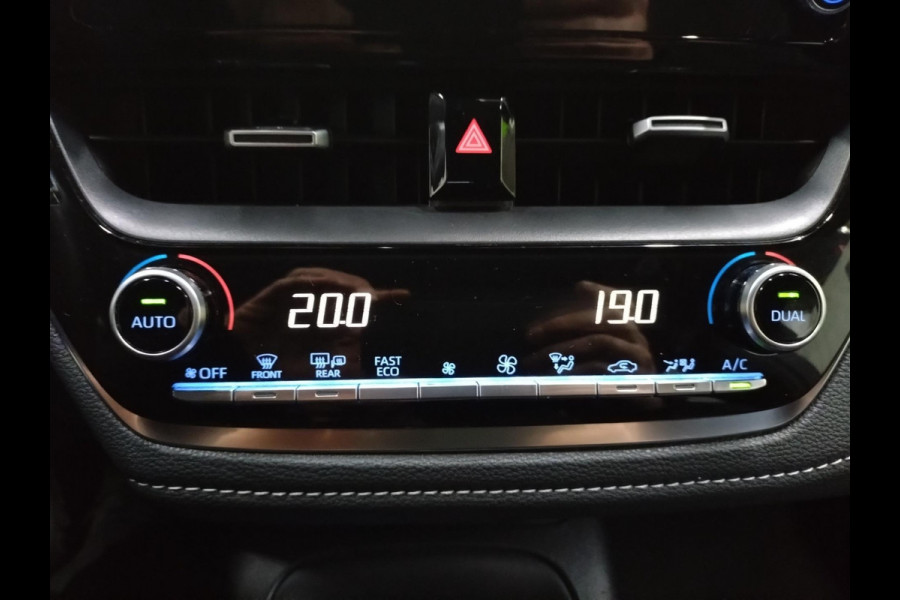 Toyota Corolla Touring Sports 2.0 Hybrid Business Plus