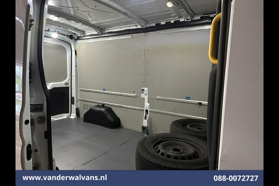 Ford Transit 2.0 TDCI 131pk L3H2 Euro6 Airco | Camera | Navigatie | Apple Carplay | Stoelverwarming Cruisecontrol, Android auto, Verwarmde voorruit, Parkeersensoren, Bijrijdersbank, 2500kg trekvermogen