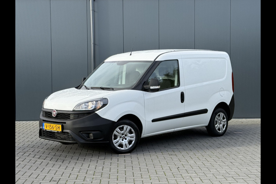 Fiat Doblò Cargo 1.6 MJ 105 PK / L1H1 / 1e EIG. / AIRCO / CRUISE / TREKHAAK / NAVI / 3-ZITS