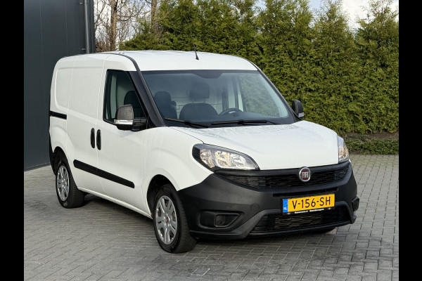Fiat Doblò Cargo 1.6 MJ 105 PK / L1H1 / 1e EIG. / AIRCO / CRUISE / TREKHAAK / NAVI / 3-ZITS
