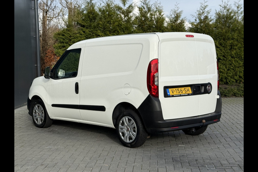 Fiat Doblò Cargo 1.6 MJ 105 PK / L1H1 / 1e EIG. / AIRCO / CRUISE / TREKHAAK / NAVI / 3-ZITS