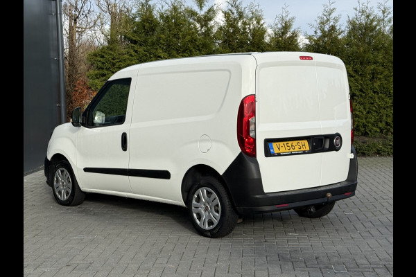 Fiat Doblò Cargo 1.6 MJ 105 PK / L1H1 / 1e EIG. / AIRCO / CRUISE / TREKHAAK / NAVI / 3-ZITS