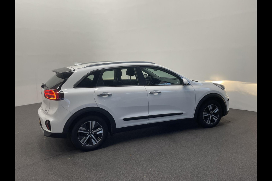 Kia Niro 1.6 GDi Hybrid DynamicLine Navigatie Apple Carplay/Android Auto Camera Parkeersensoren achter Cruise Control Climate Control Lichtmetalen velgen