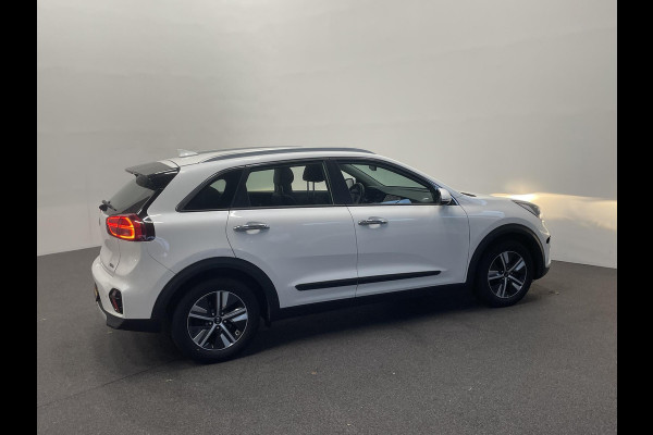 Kia Niro 1.6 GDi Hybrid DynamicLine Navigatie Apple Carplay/Android Auto Camera Parkeersensoren achter Cruise Control Climate Control Lichtmetalen velgen