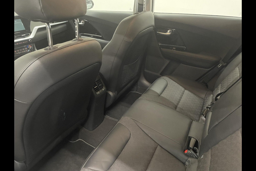 Kia Niro 1.6 GDi Hybrid DynamicLine Navigatie Apple Carplay/Android Auto Camera Parkeersensoren achter Cruise Control Climate Control Lichtmetalen velgen