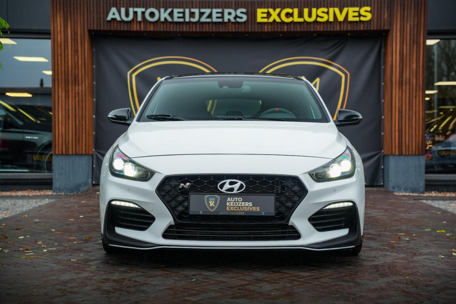 Hyundai i30 Fastback 2.0 T-GDI N1 Panodak Pops And Bangs Navigatie Camera Stoelverw. Alcantara Keyless Stoel Stuurverw.