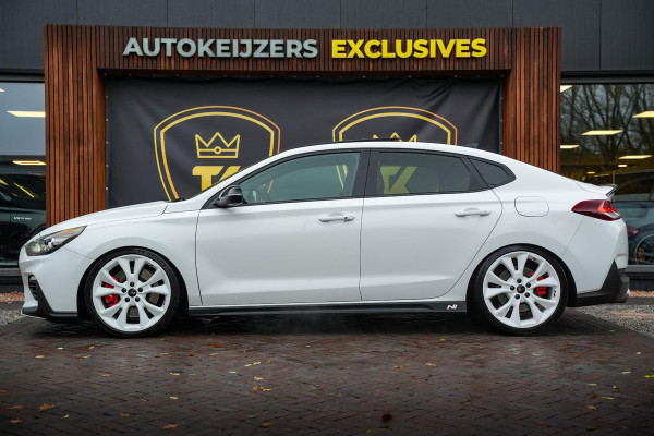 Hyundai i30 Fastback 2.0 T-GDI N1 Panodak Pops And Bangs Navigatie Camera Stoelverw. Alcantara Keyless Stoel Stuurverw.