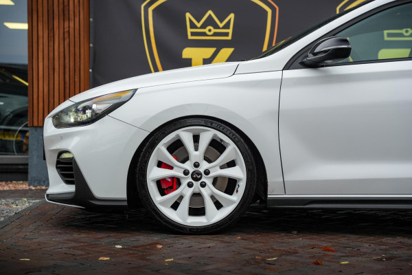 Hyundai i30 Fastback 2.0 T-GDI N1 Panodak Pops And Bangs Navigatie Camera Stoelverw. Alcantara Keyless Stoel Stuurverw.