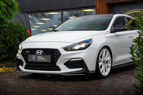 Hyundai i30 Fastback 2.0 T-GDI N1 Panodak Pops And Bangs Navigatie Camera Stoelverw. Alcantara Keyless Stoel Stuurverw.