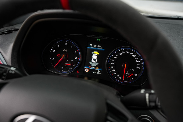 Hyundai i30 Fastback 2.0 T-GDI N1 Panodak Pops And Bangs Navigatie Camera Stoelverw. Alcantara Keyless Stoel Stuurverw.