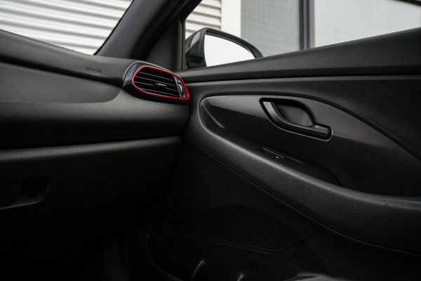 Hyundai i30 Fastback 2.0 T-GDI N1 Panodak Pops And Bangs Navigatie Camera Stoelverw. Alcantara Keyless Stoel Stuurverw.