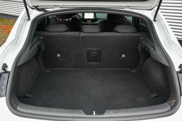 Hyundai i30 Fastback 2.0 T-GDI N1 Panodak Pops And Bangs Navigatie Camera Stoelverw. Alcantara Keyless Stoel Stuurverw.