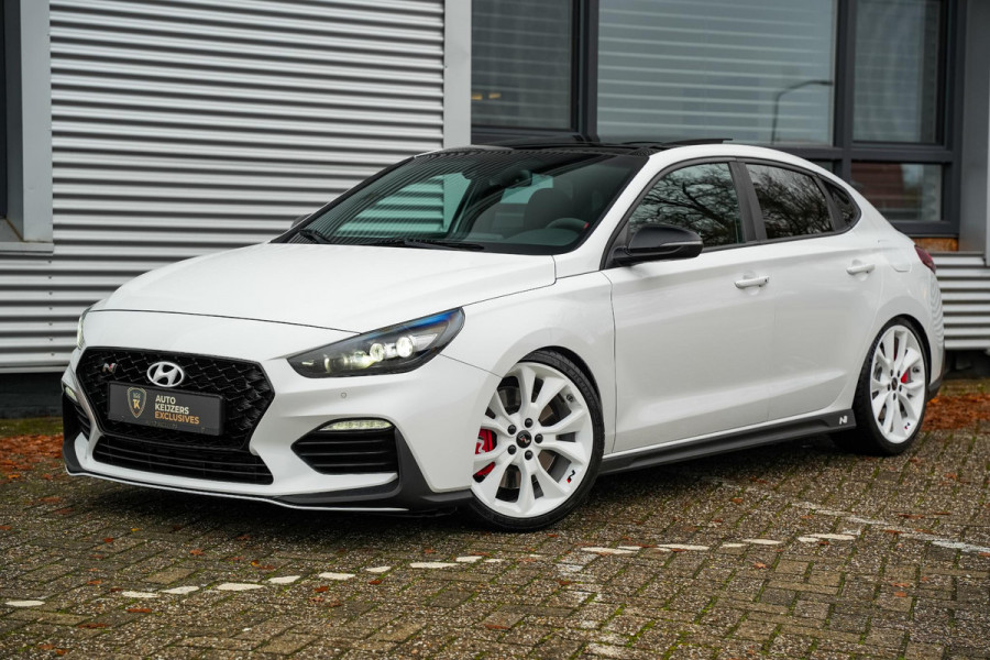 Hyundai i30 Fastback 2.0 T-GDI N1 Panodak Pops And Bangs Navigatie Camera Stoelverw. Alcantara Keyless Stoel Stuurverw.