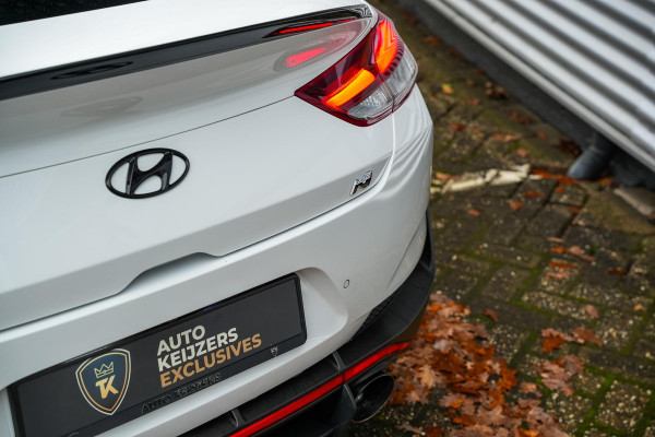 Hyundai i30 Fastback 2.0 T-GDI N1 Panodak Pops And Bangs Navigatie Camera Stoelverw. Alcantara Keyless Stoel Stuurverw.