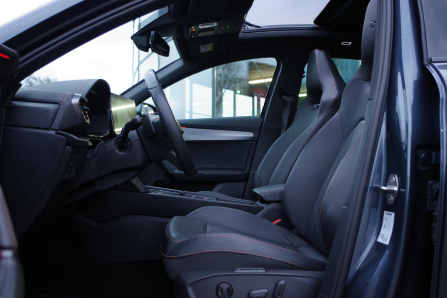 CUPRA Formentor 1.4 e-Hybrid Adrenaline, Leder, Panoramadak, Trekhaak, Memory, Camera