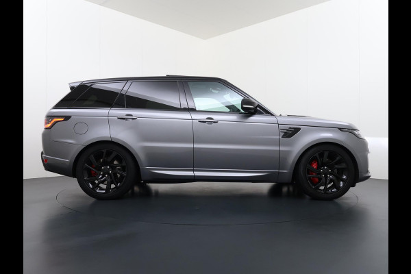 Land Rover Range Rover Sport P400e HSE Silver VAN: €64.900,- VOOR: €57.877,- UW EINDEJAARSVOORDEEL: €7.023,-| R DYNAMIC TOPSTAAT | COMPLETE ONDERHOUDSHISTORIE | RIJKLAARPRIJS | VEEL OPTIES!