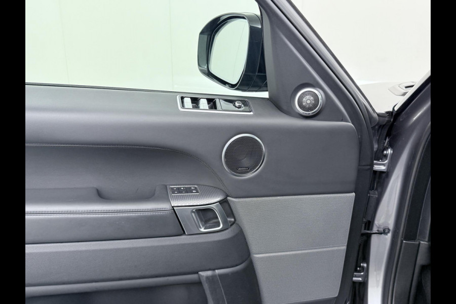 Land Rover Range Rover Sport P400e HSE Silver VAN: €64.900,- VOOR: €57.877,- UW EINDEJAARSVOORDEEL: €7.023,-| R DYNAMIC TOPSTAAT | COMPLETE ONDERHOUDSHISTORIE | RIJKLAARPRIJS | VEEL OPTIES!