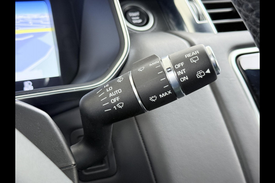 Land Rover Range Rover Sport P400e HSE Silver VAN: €64.900,- VOOR: €57.877,- UW EINDEJAARSVOORDEEL: €7.023,-| R DYNAMIC TOPSTAAT | COMPLETE ONDERHOUDSHISTORIE | RIJKLAARPRIJS | VEEL OPTIES!