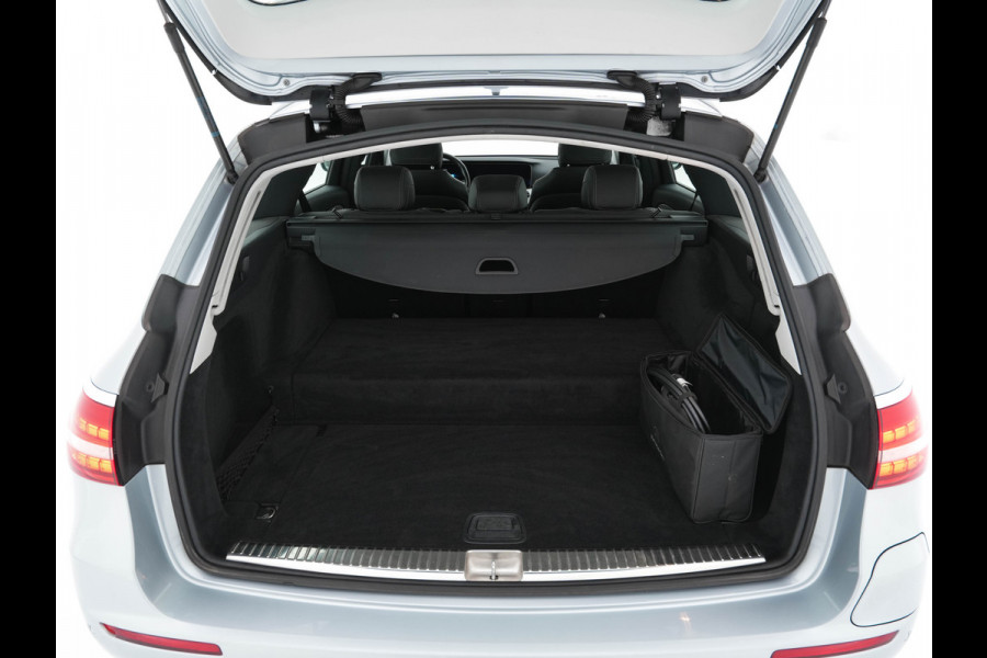 Mercedes-Benz E-Klasse Estate 300 de Luxury Line ( Plug-in ) (INCL-BTW) Aut. *LUXURY-LEATHER | FULL-LED | WIDE-SCREEN-DIGICOCKPIT | BLIND-SPOT | AMBIENT-LIGHT | HEATED-SPORTSEATS | CAMERA | DAB+ | NAVI-FULLMAP | PDC | ADAPTIVE-CRUISE | ECC | 18''ALU*