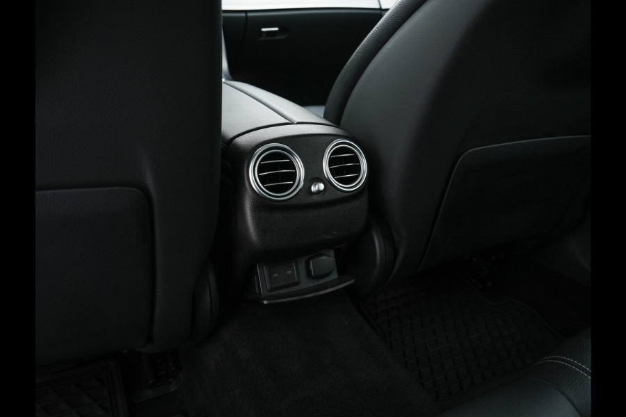 Mercedes-Benz E-Klasse Estate 300 de Luxury Line ( Plug-in ) (INCL-BTW) Aut. *LUXURY-LEATHER | FULL-LED | WIDE-SCREEN-DIGICOCKPIT | BLIND-SPOT | AMBIENT-LIGHT | HEATED-SPORTSEATS | CAMERA | DAB+ | NAVI-FULLMAP | PDC | ADAPTIVE-CRUISE | ECC | 18''ALU*