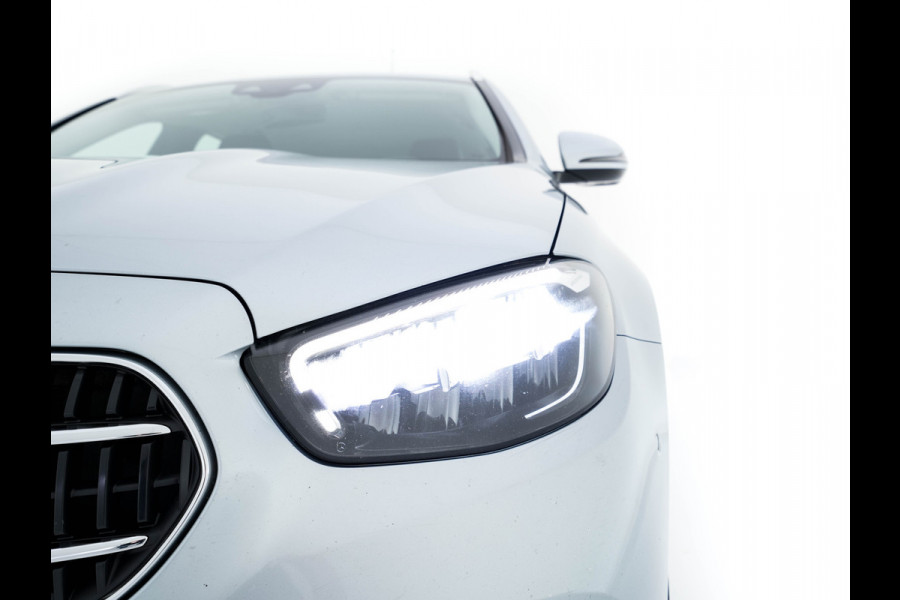 Mercedes-Benz E-Klasse Estate 300 de Luxury Line ( Plug-in ) (INCL-BTW) Aut. *LUXURY-LEATHER | FULL-LED | WIDE-SCREEN-DIGICOCKPIT | BLIND-SPOT | AMBIENT-LIGHT | HEATED-SPORTSEATS | CAMERA | DAB+ | NAVI-FULLMAP | PDC | ADAPTIVE-CRUISE | ECC | 18''ALU*