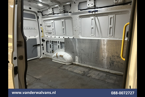 Volkswagen Crafter 2.0 TDI 141pk L3H3 L2H2 Euro6 Airco | Apple Carplay | Android Auto | Camera | Stoelverwarming Parkeersensoren