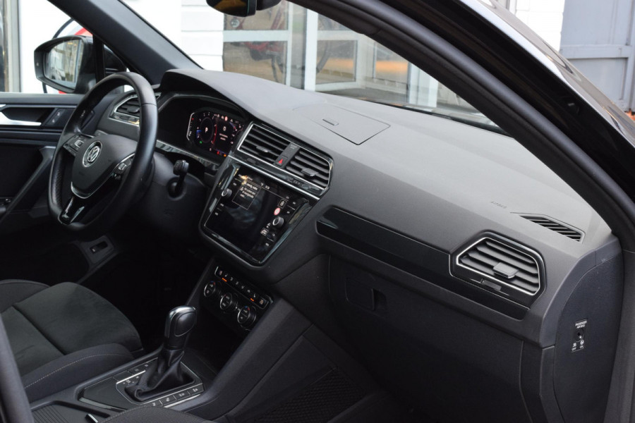 Volkswagen Tiguan 1.5 150pk R-Line|Dak|20"|Cam.|Elek.klep|Trekhk.