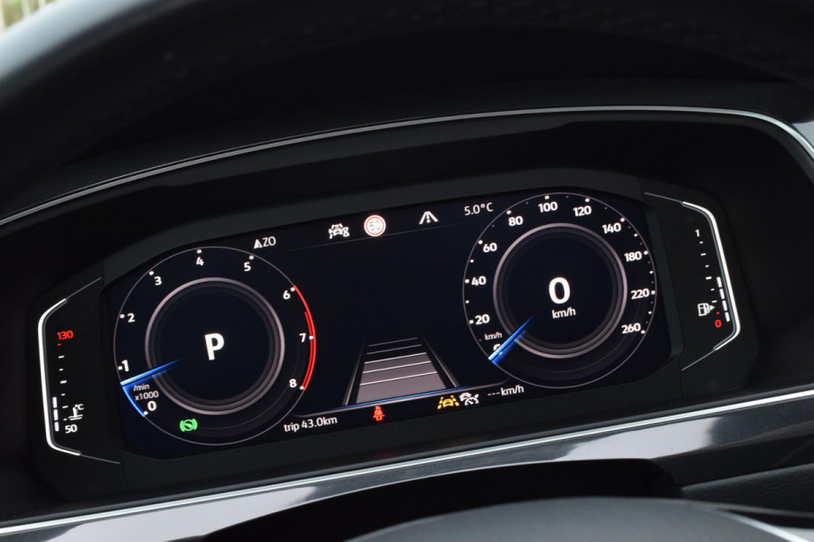 Volkswagen Tiguan 1.5 150pk R-Line|Dak|20"|Cam.|Elek.klep|Trekhk.