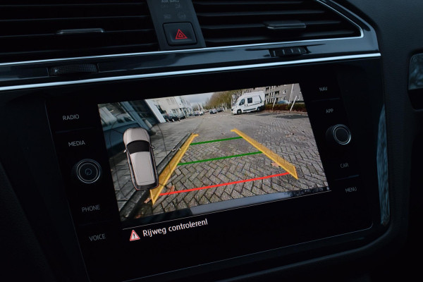 Volkswagen Tiguan 1.5 150pk R-Line|Dak|20"|Cam.|Elek.klep|Trekhk.