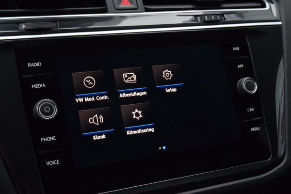 Volkswagen Tiguan 1.5 150pk R-Line|Dak|20"|Cam.|Elek.klep|Trekhk.