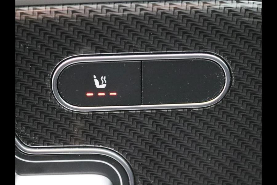 Mercedes-Benz GLA 250 e Business Solution AMG Limited AMG Line | Night Pakket | Panorama Schuif-Kanteldak | Ledkoplampen | Sfeerverlichting | Memory voorstoelen. Inclusief 24 maanden MB Certified garantie voor Europa.