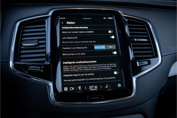 Volvo XC90 2.0 T8 Plug-in hybrid AWD Plus Dark - Panorama | Luchtvering | H&K | Elek. Trekhaak | 360 Camera